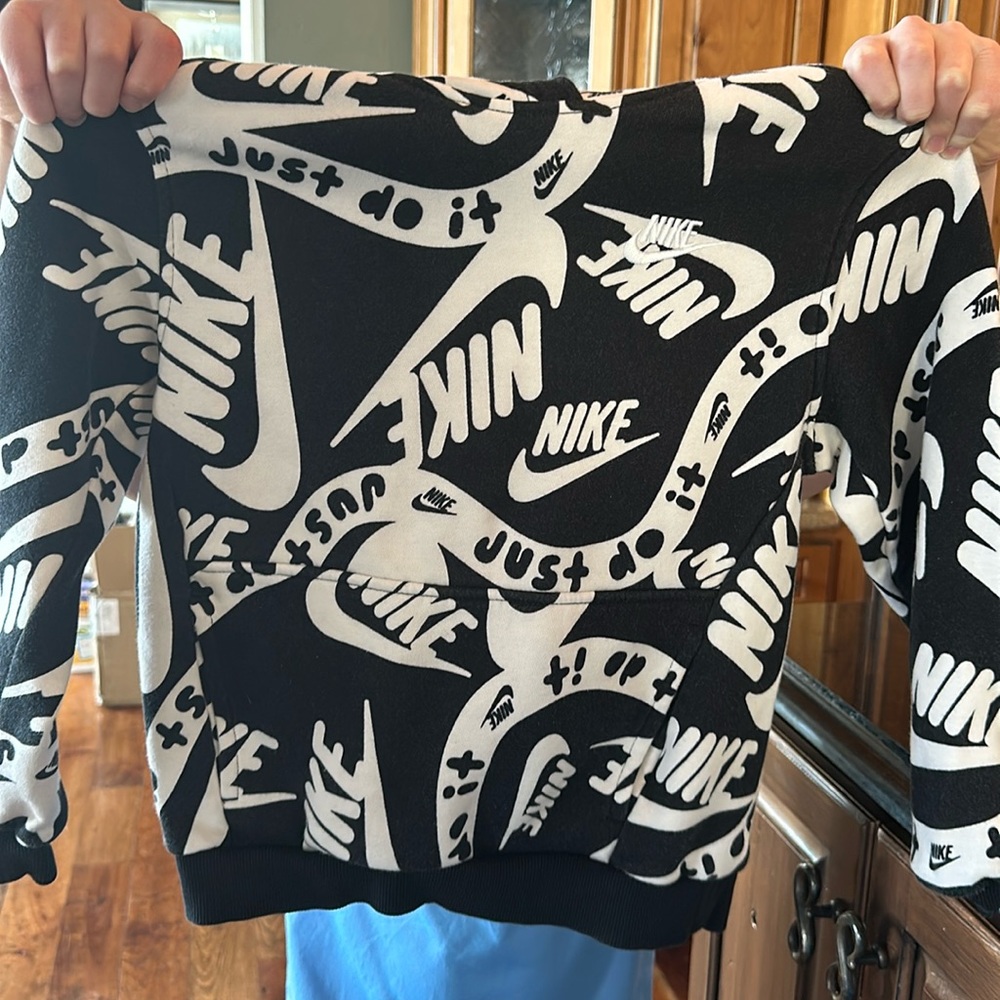 KIDS NIKE HOODIE